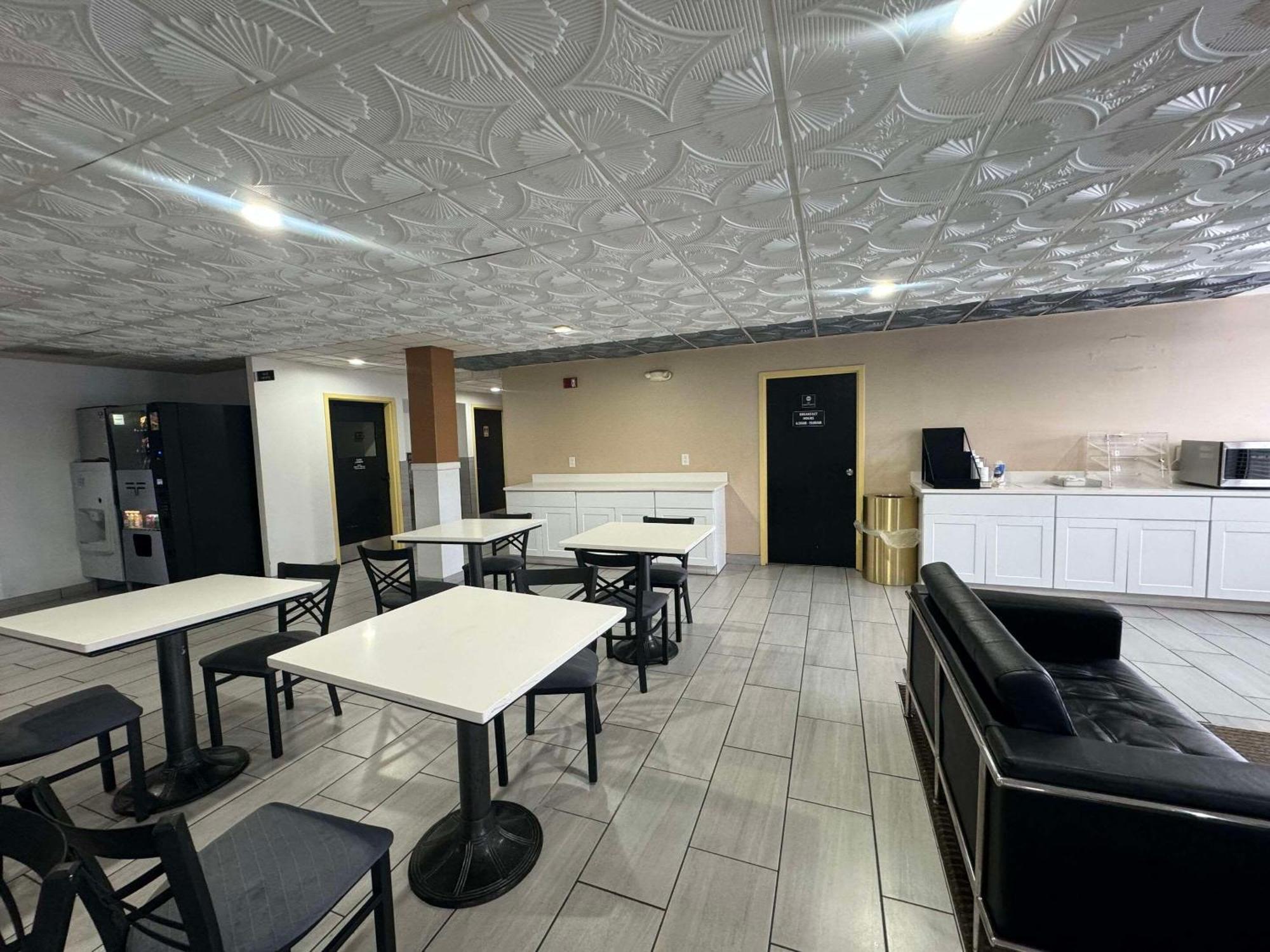 Rodeway Inn Чатануга Екстериор снимка