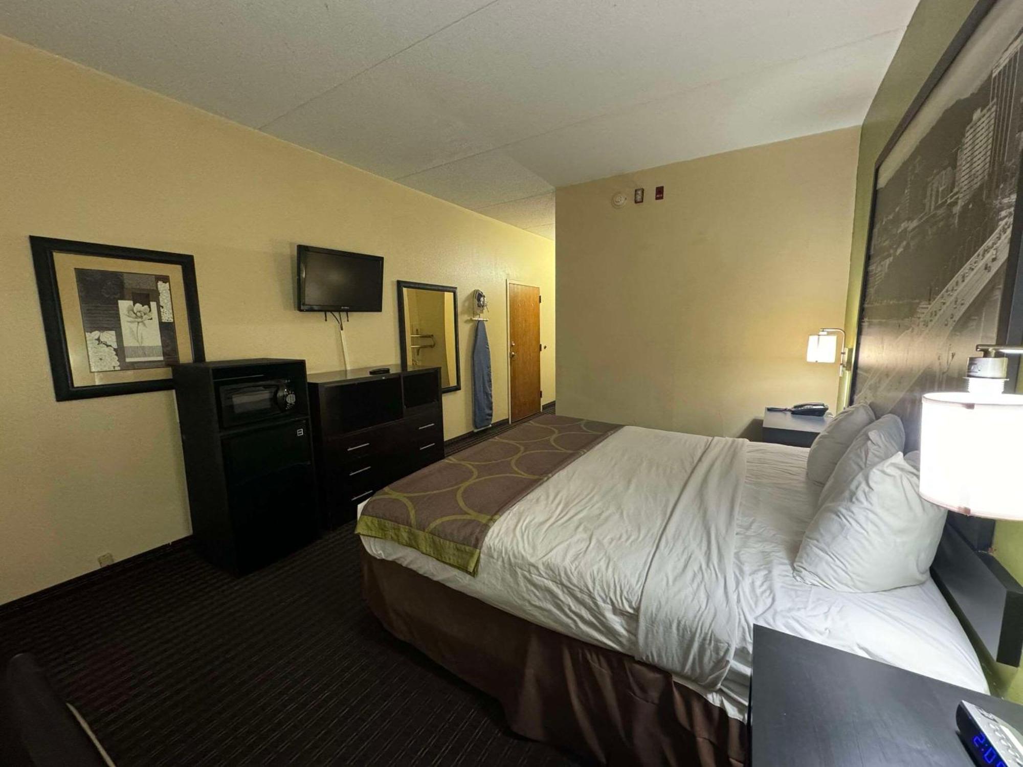 Rodeway Inn Чатануга Екстериор снимка
